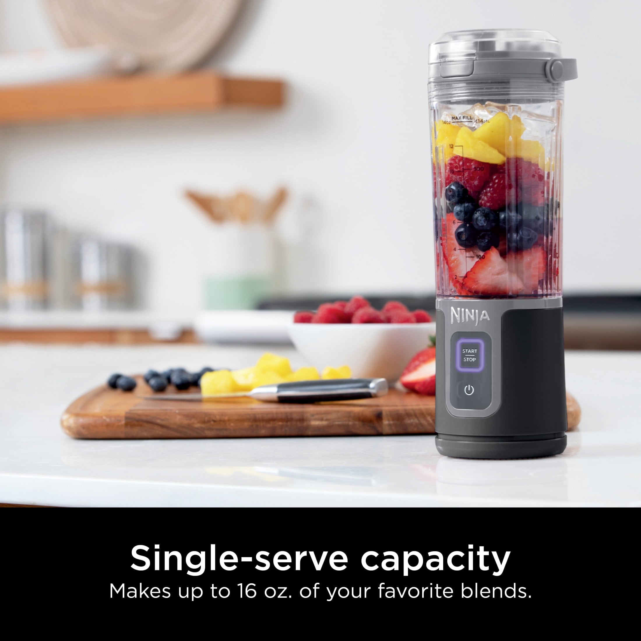 Ninja Blast 16 oz Portable Personal Blender with Leak Proof Lid and Easy Sip Spout, Smoothie Blender, Black BC100BK